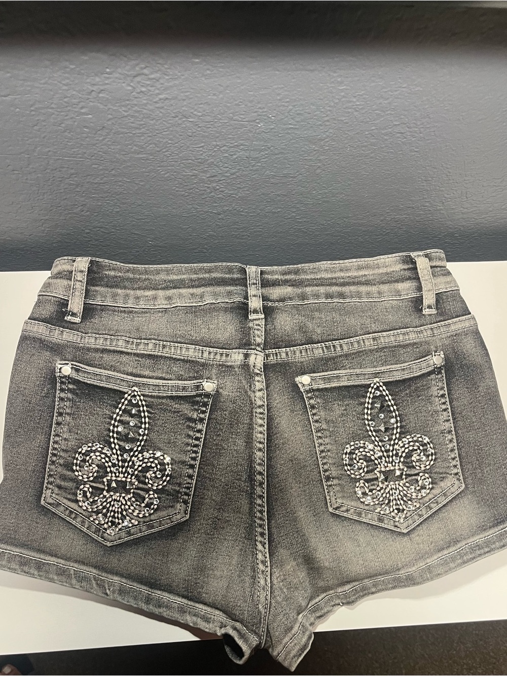 ROMWE Grey Rhinestone Fleur-de-Lis Denim Shorts